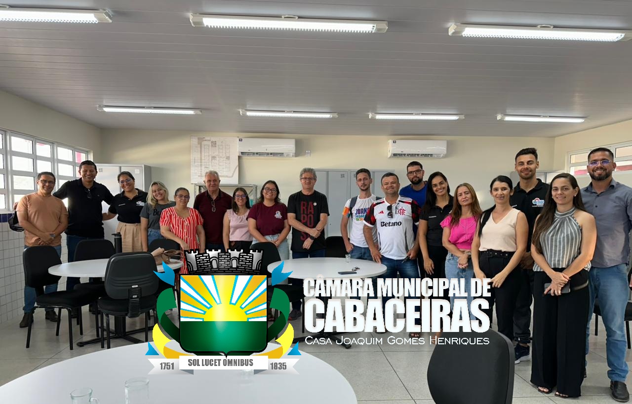 Comissão de vereadores se reúne com direção e professores da Escola Alcides Bezerra para avaliar início do ano letivo